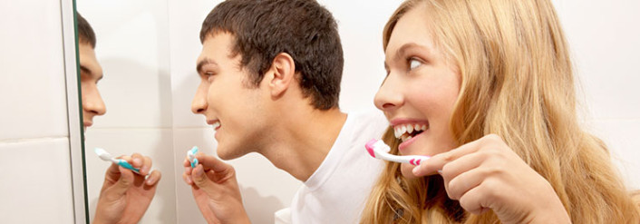 brushingteeth2_web-706x247